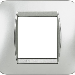 PLACCA 2/3/4/7 POSTI TECH  BTICINO LIVINGLIGHT TE
