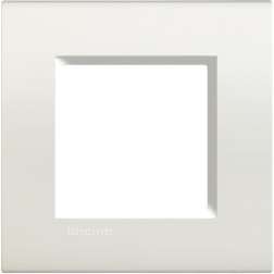 PLACCA 2/3/4/7 POSTI BIANCO BTICINO LIVINGLIGHT BI