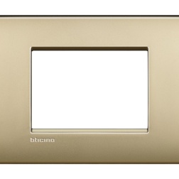 PLACCA 3/4/7 POSTI ORO SATINATO BTICINO LIVINGLIGHT OF