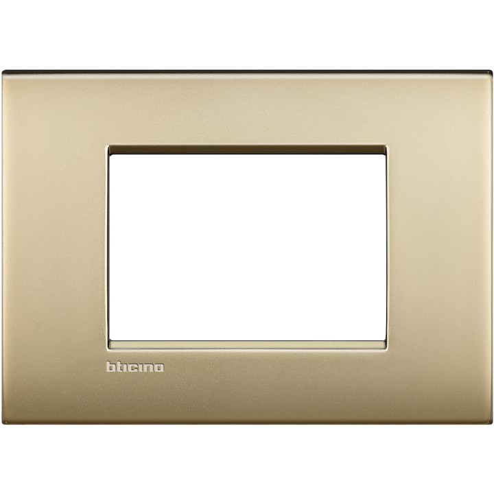 PLACCA 3/4/7 POSTI ORO SATINATO BTICINO LIVINGLIGHT OF