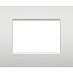 PLACCA 3/4/7 POSTI BIANCO PERLA BTICINO LIVINGLIGHT PR