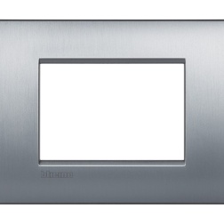PLACCA 3/4/7 POSTI CROMO SPAZZOLATO BTICINO LIVINGLIGHT CRS